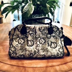 Jessica Simpson Floral handbag black/ cream